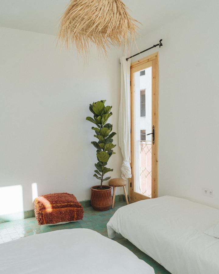 Blue Waves Boutique Hostel Tamraght Eksteriør bilde