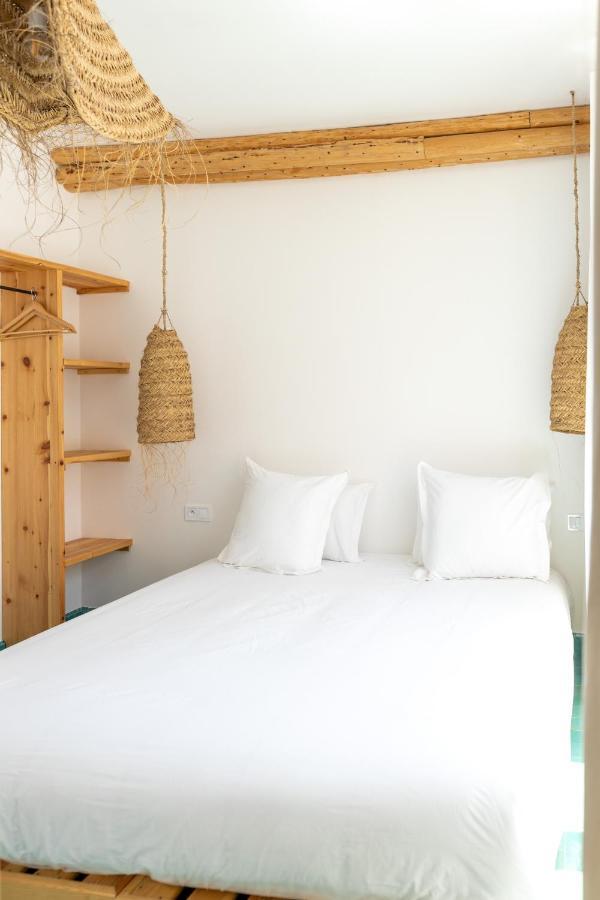 Blue Waves Boutique Hostel Tamraght Eksteriør bilde