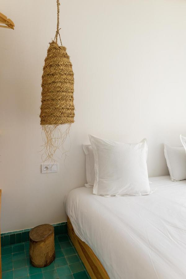 Blue Waves Boutique Hostel Tamraght Eksteriør bilde