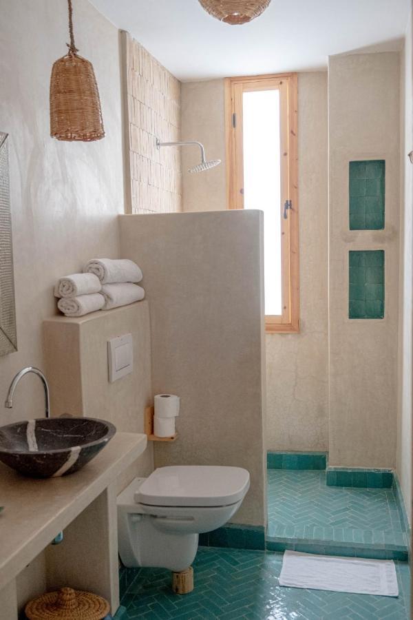 Blue Waves Boutique Hostel Tamraght Eksteriør bilde