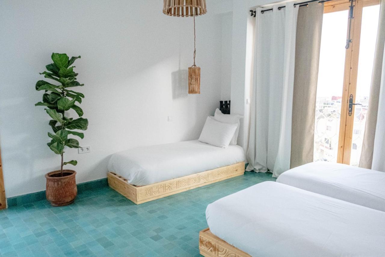 Blue Waves Boutique Hostel Tamraght Eksteriør bilde