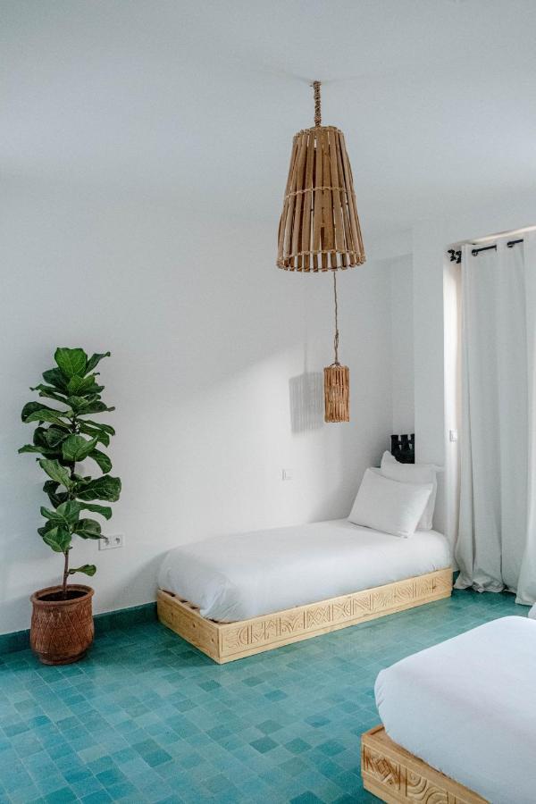 Blue Waves Boutique Hostel Tamraght Eksteriør bilde